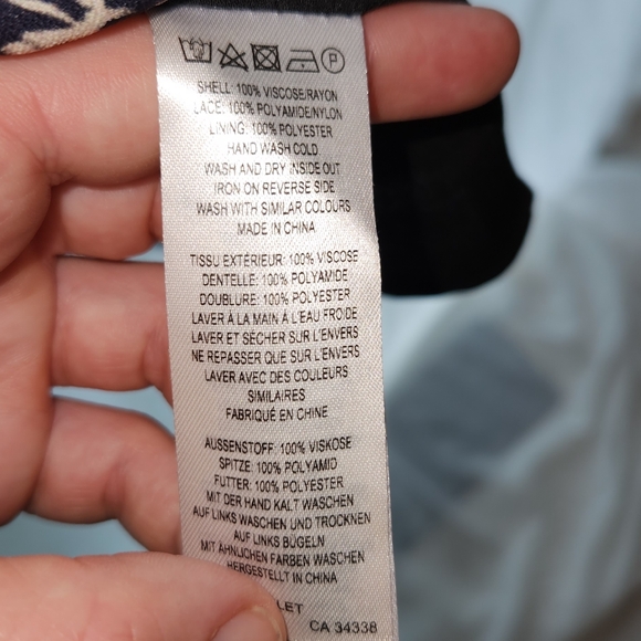 Beautiful knee length dress from French Connection - Picture 8 of 10